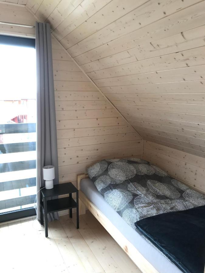 Lodge White